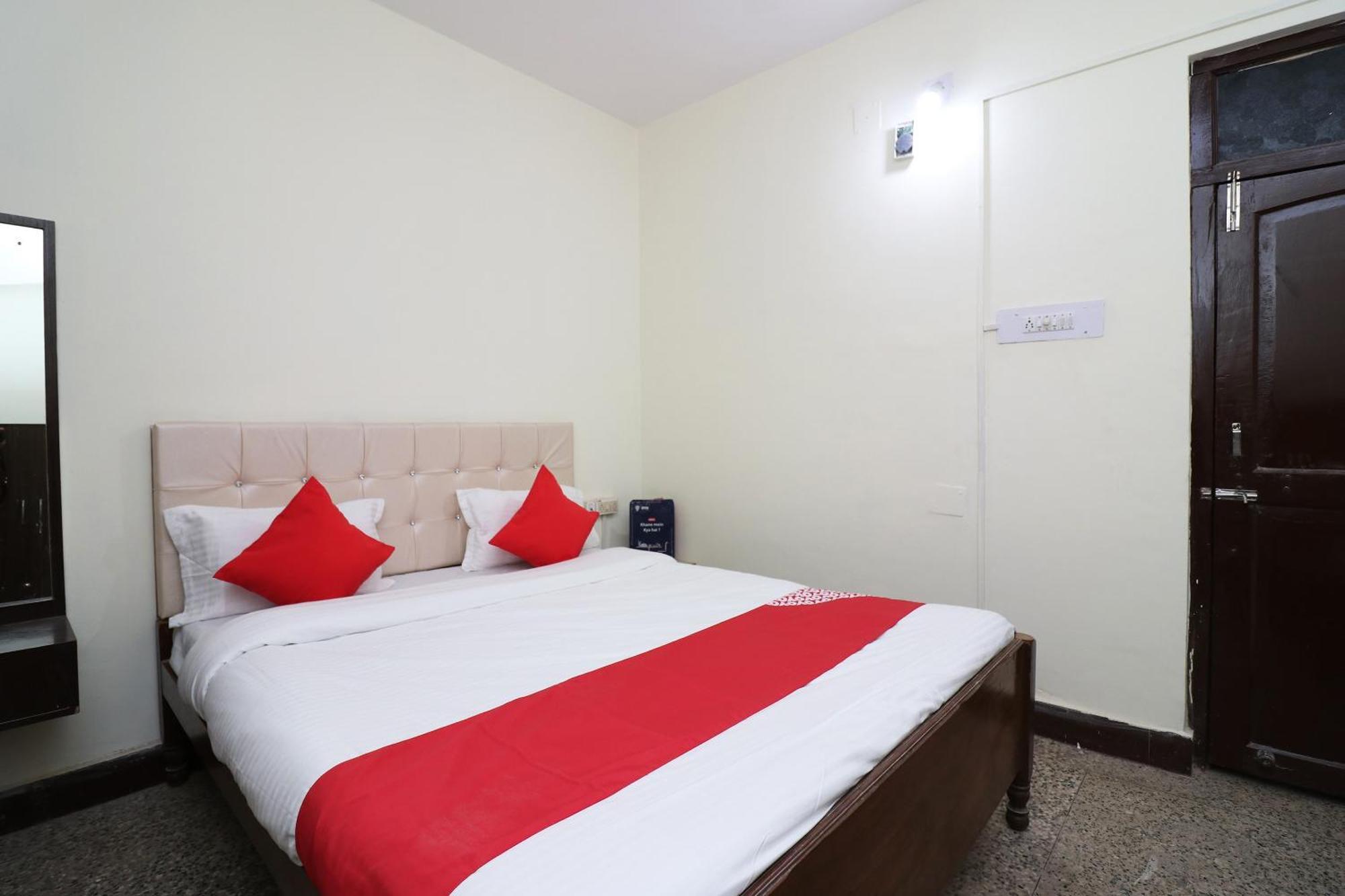 Hotel Shreya Bhubaneswar Exterior photo