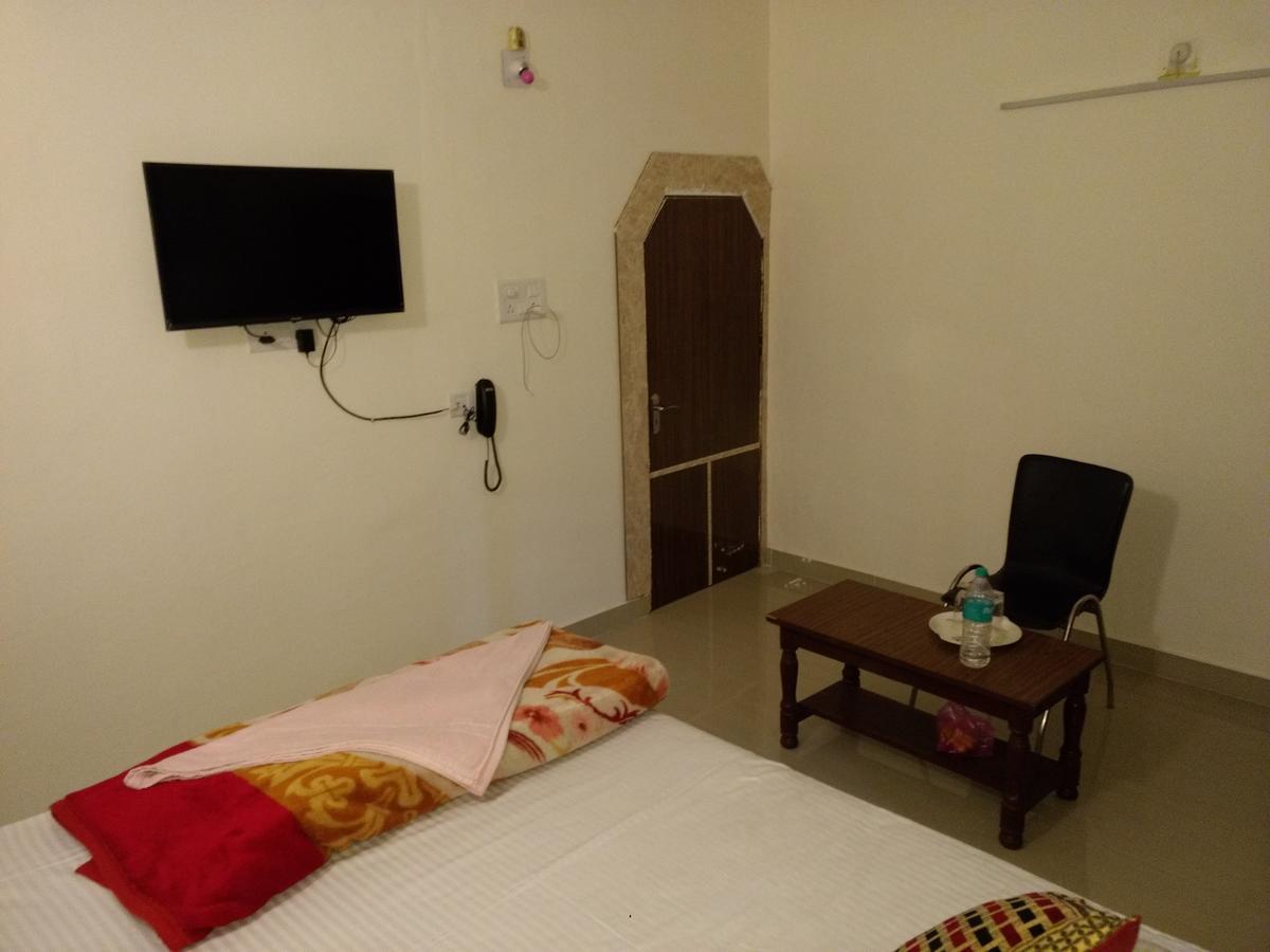 Hotel Shreya Bhubaneswar Exterior photo